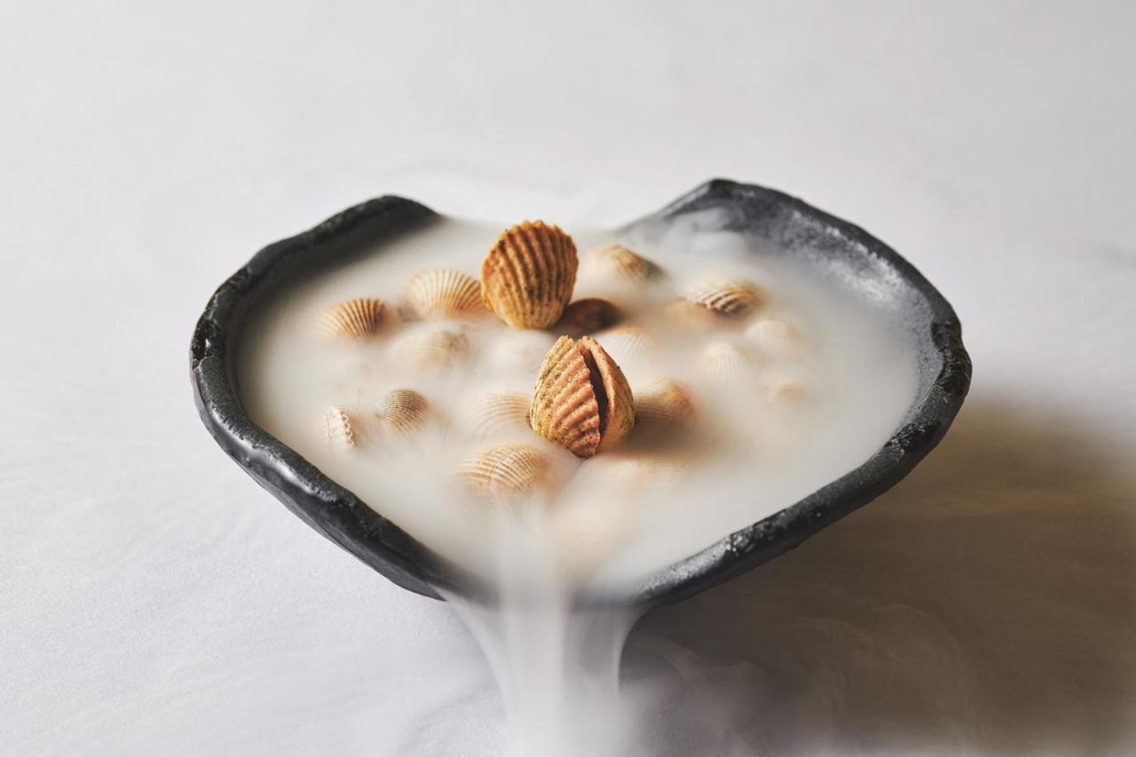 Vila Foz Hotel & Spa - Member Of Design Hotels Порту Экстерьер фото A bowl of dry ice with peanuts