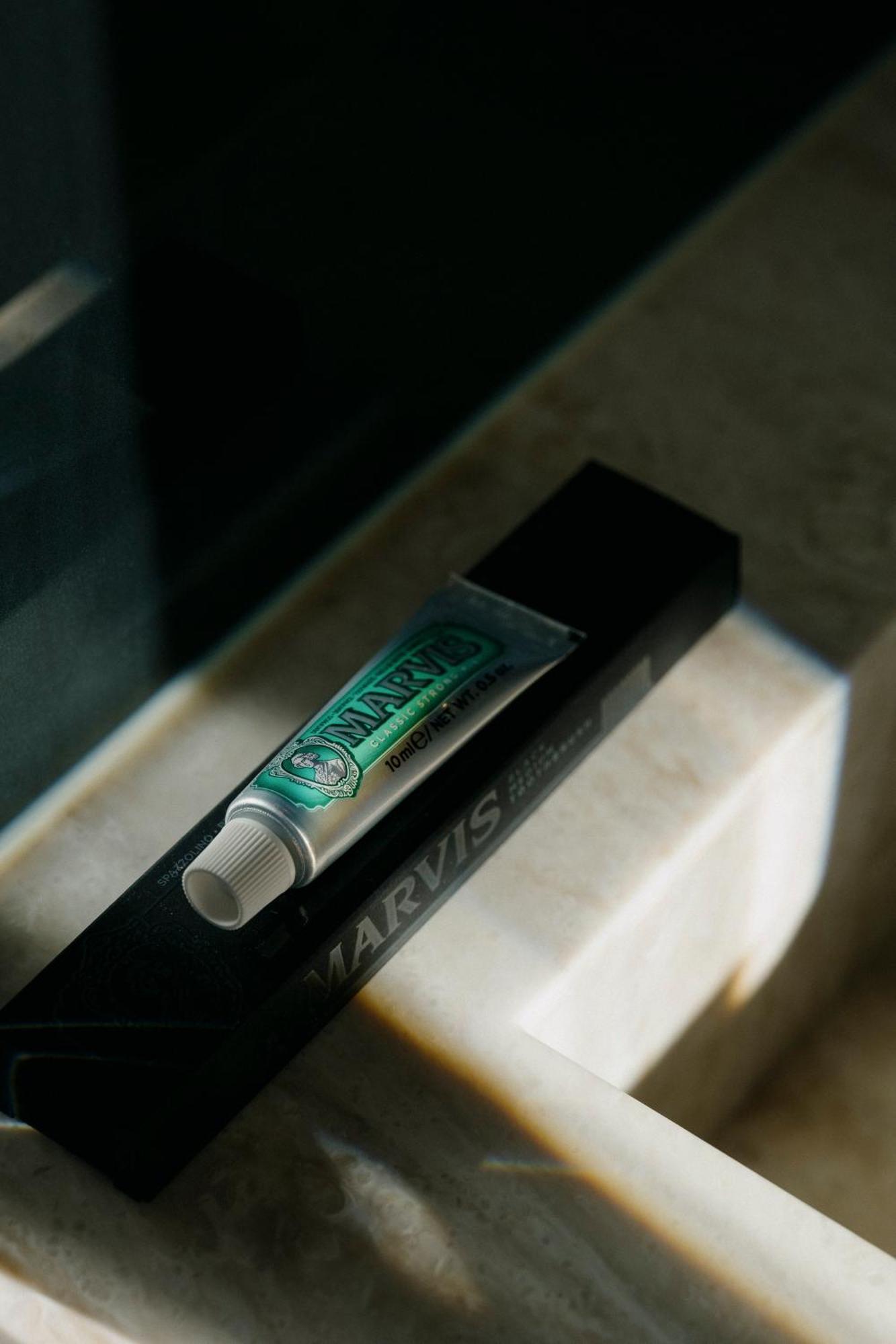 Vila Foz Hotel & Spa - Member Of Design Hotels Порту Экстерьер фото A tube of cannabis resin